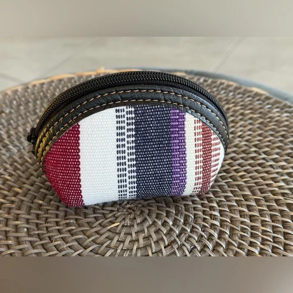 Handcrafted Woven Leather Guatemalan Coin Purse - medium - Picture 2 of 4